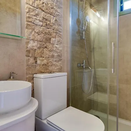 Eleonas Seaview * Alaminos